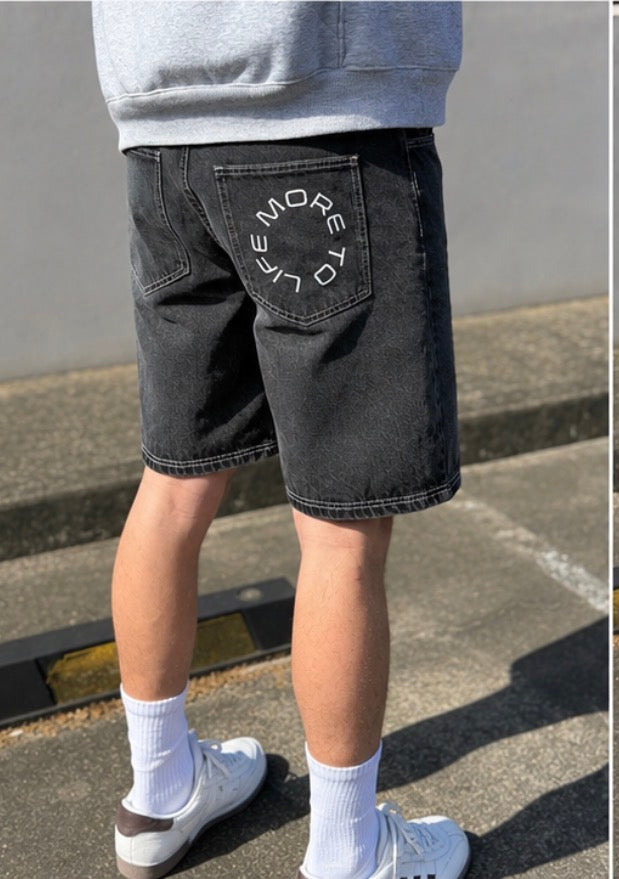 BORED DENIM SHORTS